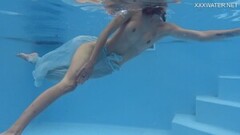 Naughty Hermione Ganger Underwater Thumb